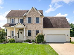 827 Archwood Rd, Wadsworth, OH 44281