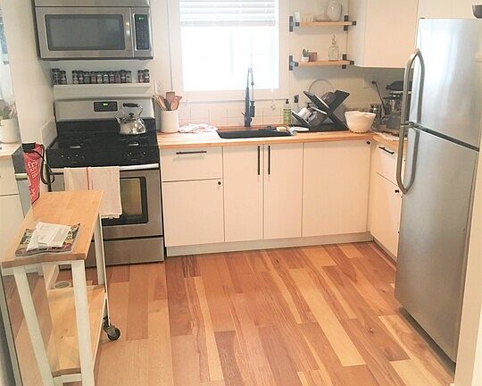 4th image of 5920 Benner St
