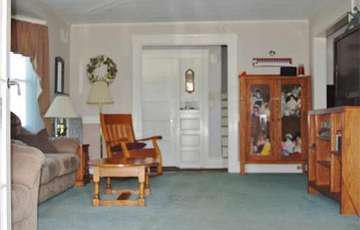 3rd image of 114 Market St