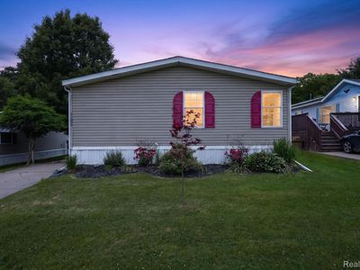 11595 Clearwater Dr, Fenton, MI, 48430