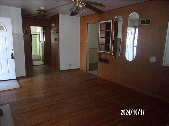 4th image of 6725 Thurston Ave