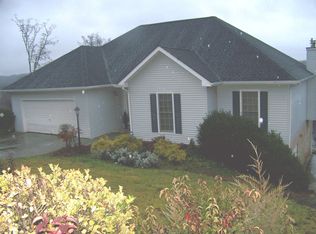 326 Bayberry Dr, Kingsport, TN 37663