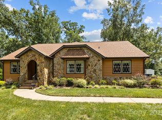 8835 Glencroft Rd, Mint Hill, NC 28227