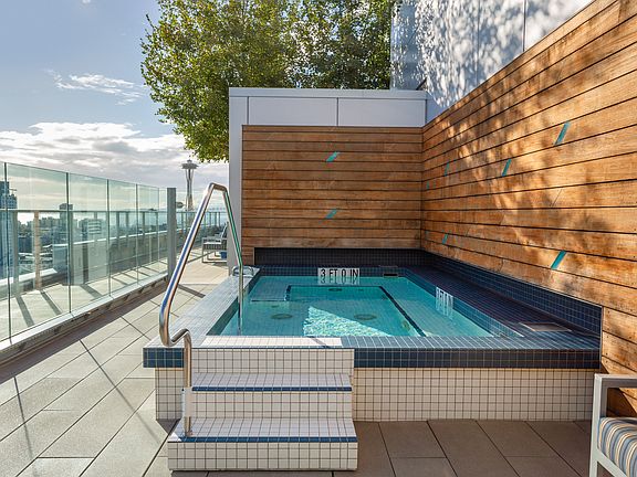 Ascent South Lake Union Rooftop Spa