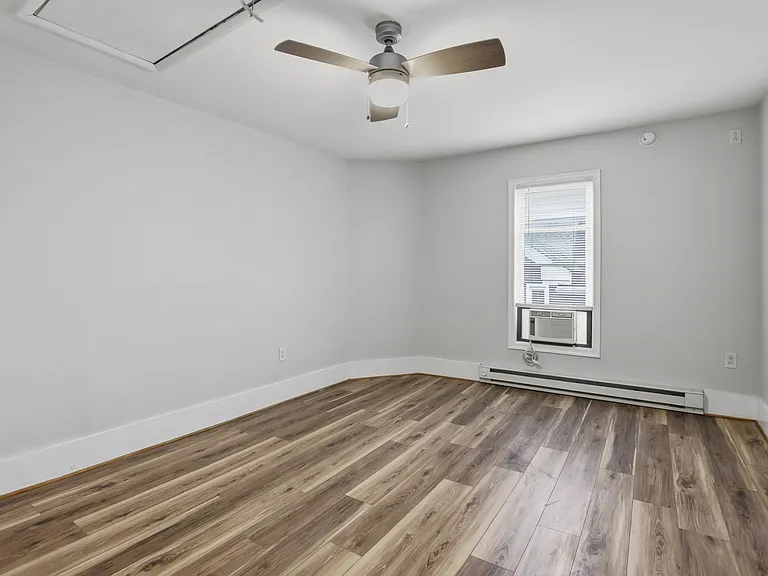 319 E A St #1 — Photo 16