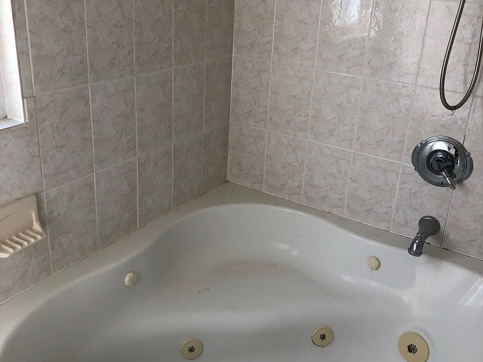 2nd image of 13706 249th St #1