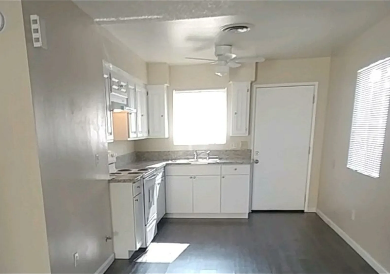 811 Beardsley Apartments — Photo 3
