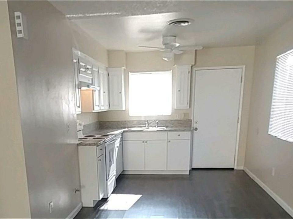 2 Bedroom Kitchen