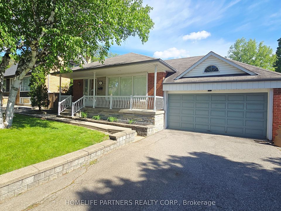 1st image of 3 Ridge Point Cres