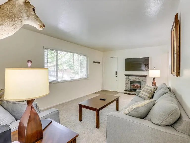 2708 Armstrong Ave #A — Photo 2