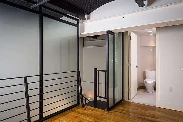 Rented by Nooklyn NYC LLC | media 13