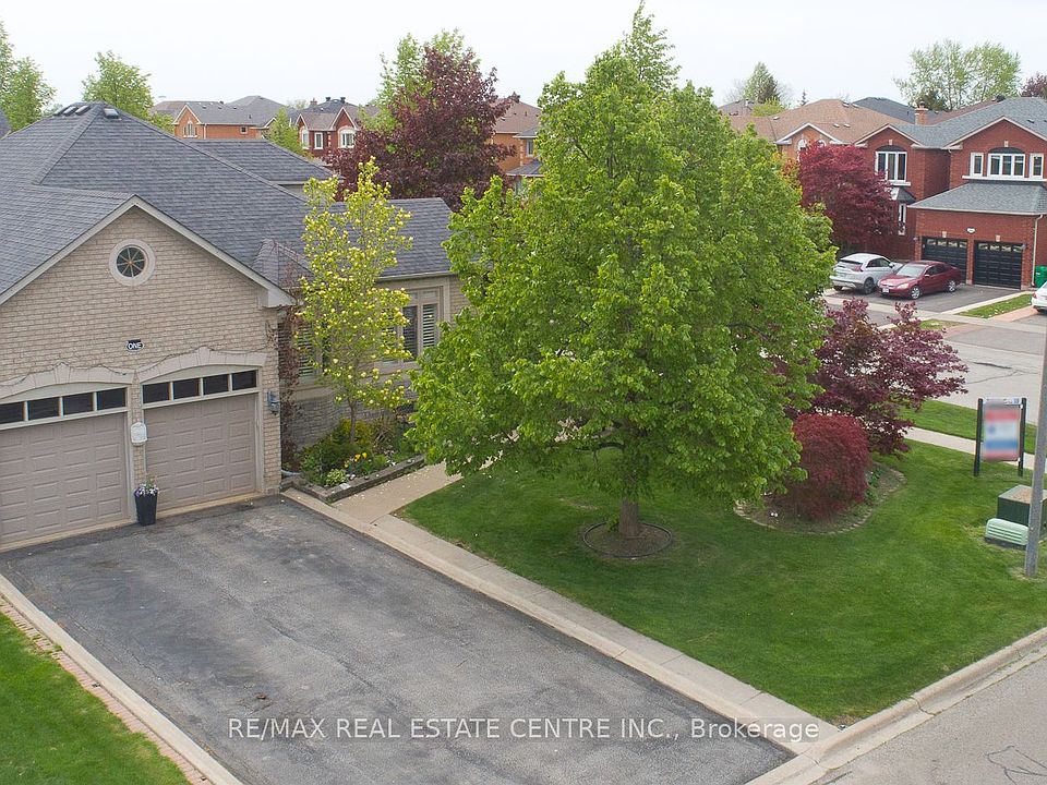1st image of 1 Kirkwood Cres