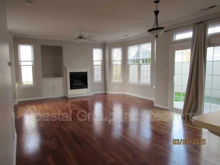 1538 Stillwood St — Photo 7