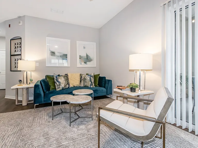 Registry at Windsor Parke — Photo 24