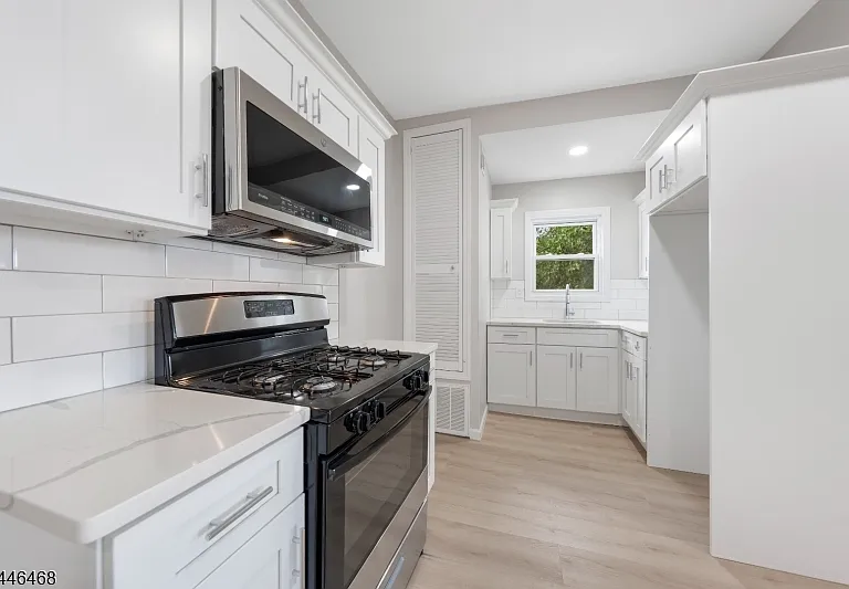 59 Henry St #C3 — Photo 1