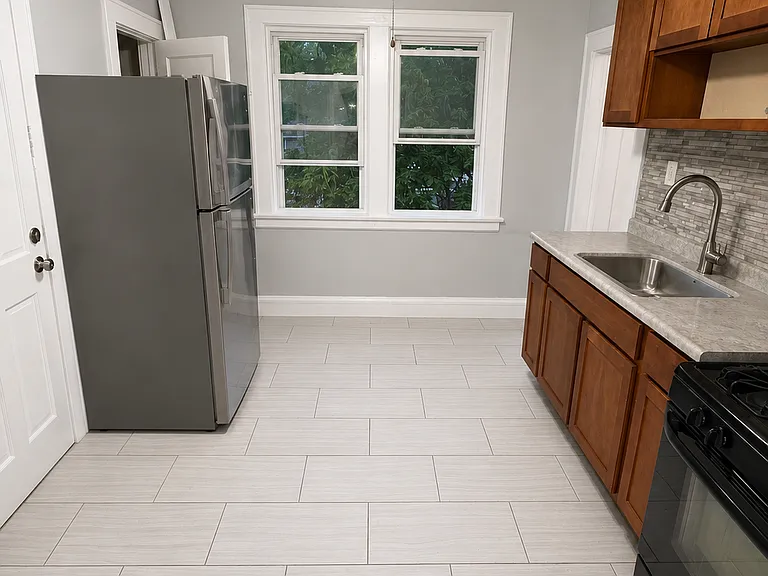 63 Plymouth St #3 — Photo 11
