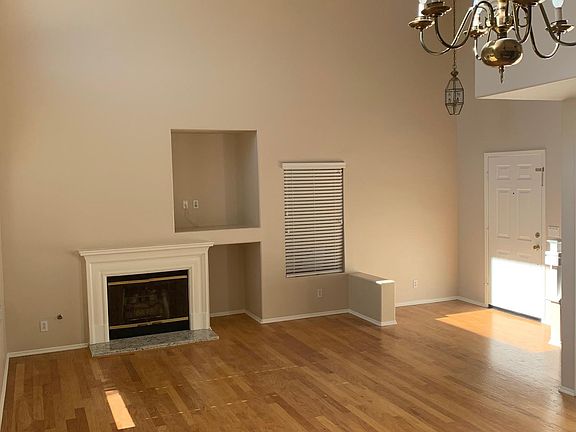 5th image of 6 Chancey Ct