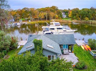 65 Hewitt Blvd, Center Moriches, NY
