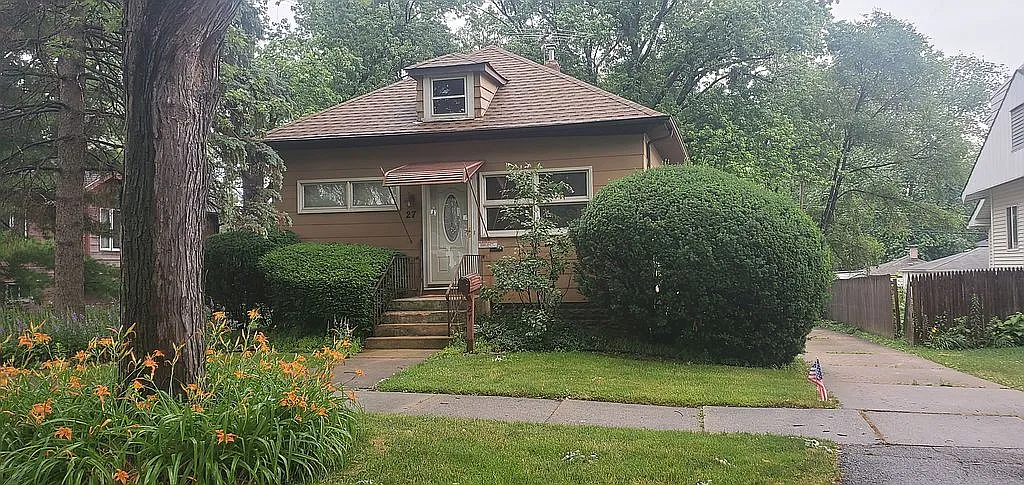 27 S Adams St photo 1