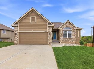 9033 NE 103rd St, Kansas City, MO 64157