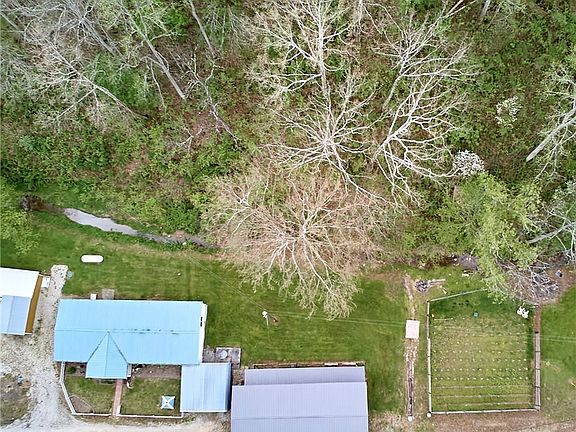 2nd image of 1021 McComas Branch Rd