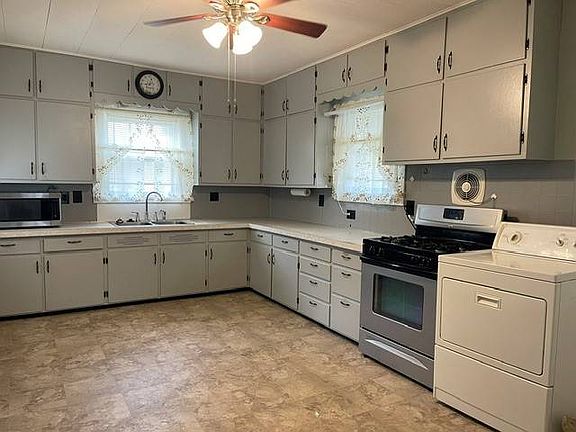 5th image of 519 Dewey Ave