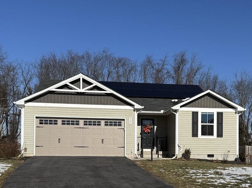 2nd image of 305 Claybrook Dr