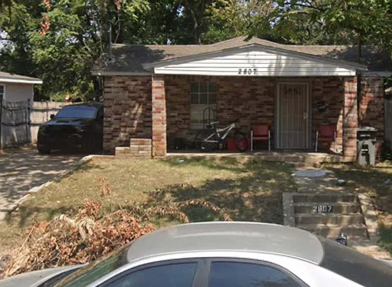 2807 Valentine St — Photo 1