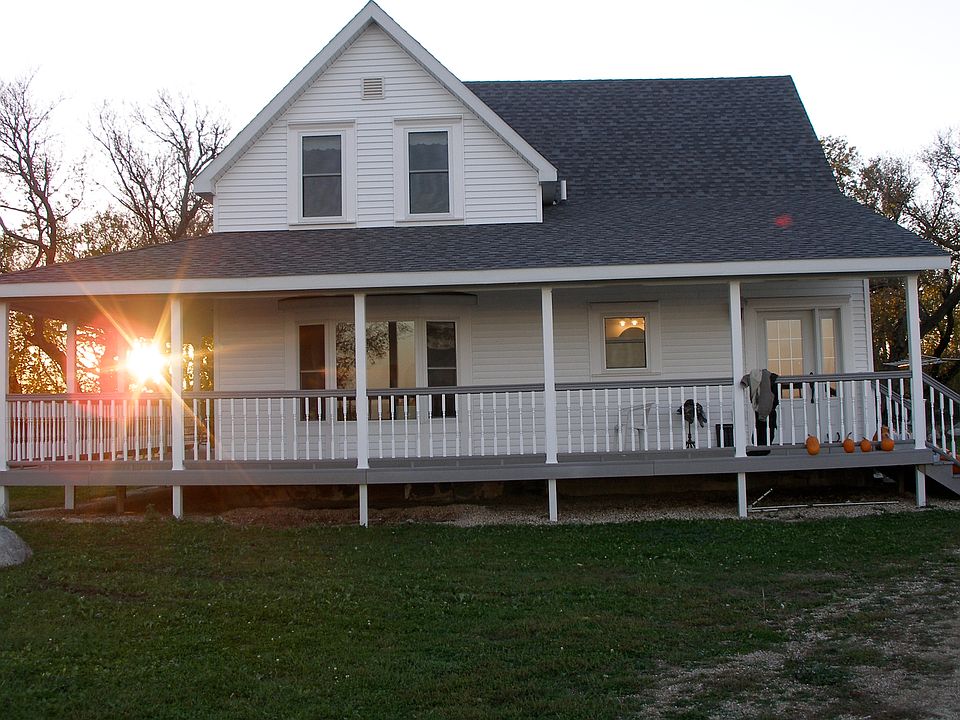 2nd image of 32911 850th Ave