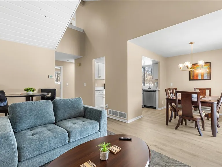 30635 Martindale Rd #101 — Photo 4