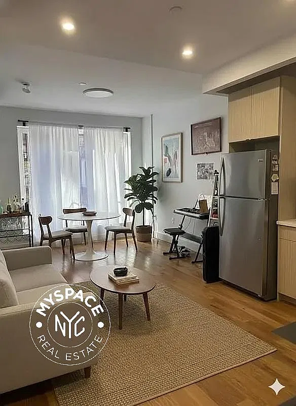 56 East 21st Street — Photo 3