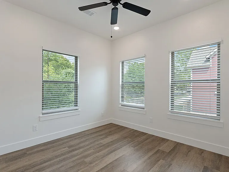 12th Street Townhomes — Photo 24