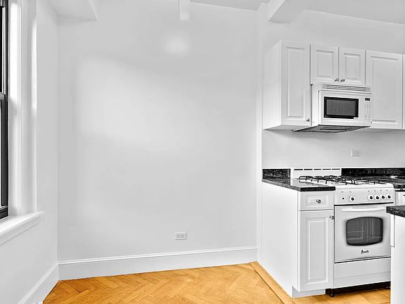 5th image of 37 W 72nd St APT 5E