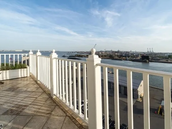 10081 Shearwater Ct #81, Jersey City, NJ 07305