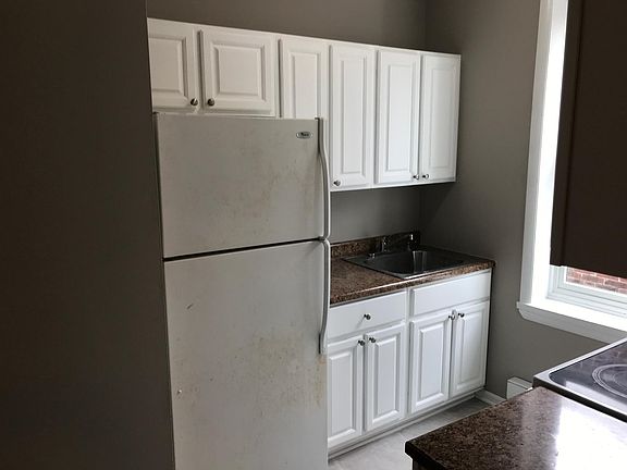 2nd image of 1226 W Westmoreland St #2