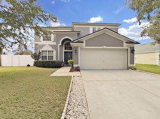 2713 Queen Alberta Dr, Valrico, FL 33596