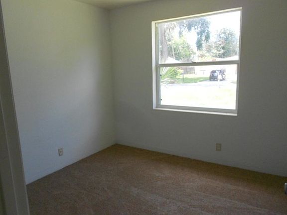 4th image of 221 Haynes St