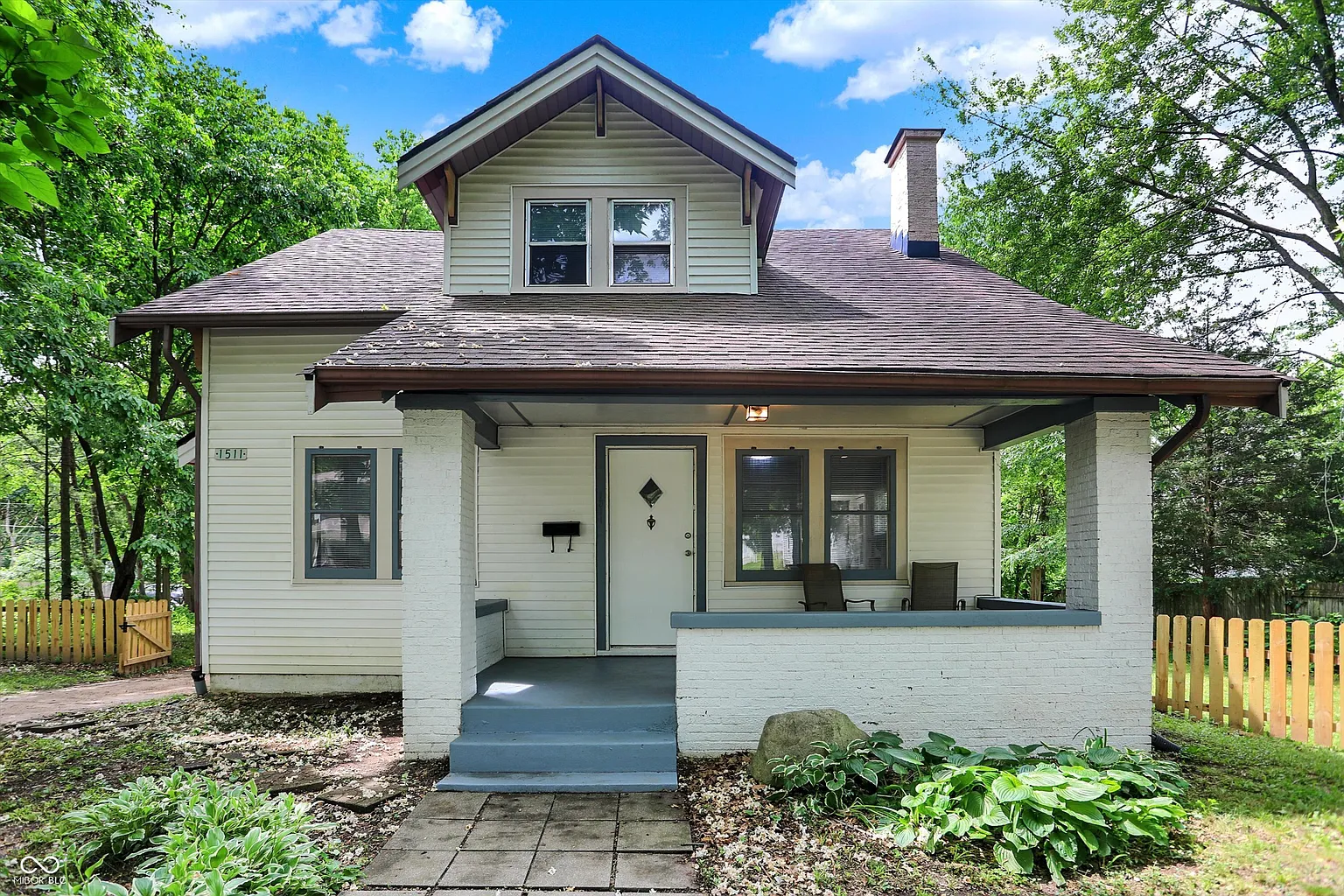 1511 E Edwards Ave photo 1