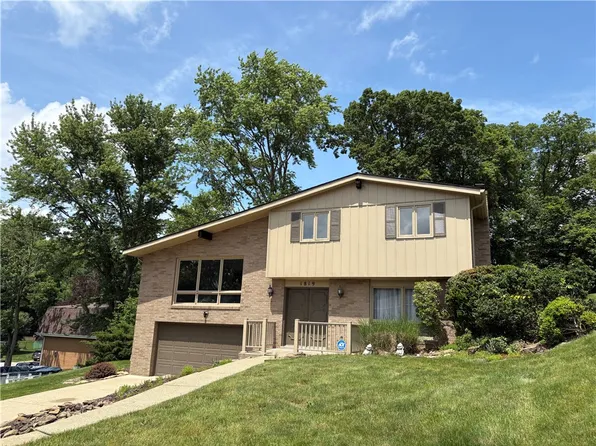 1819 Edward Dr, South Park, PA 15129