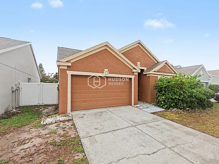 3 bed, 2.0 bath, 1783 sqft, $2,349 — Photo 3