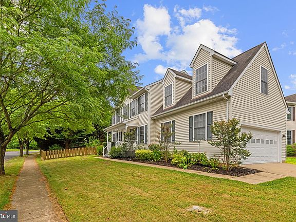 3rd image of 396 Driftwood Ct