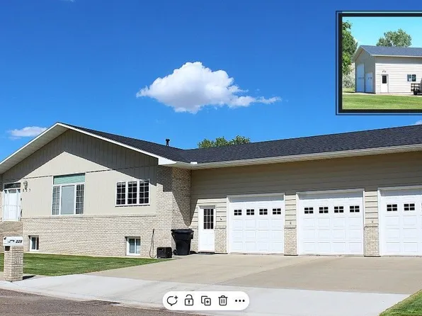 229 Georgetown Dr, Glendive, MT 59330