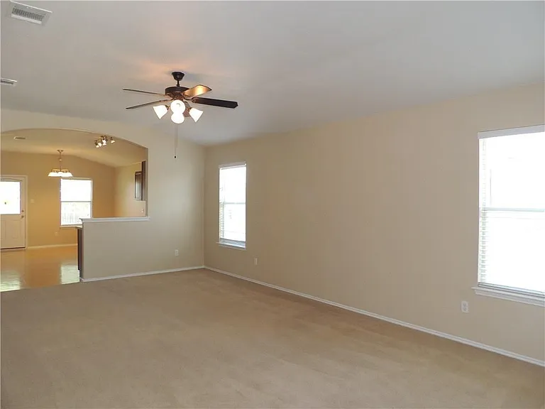315 Feathergrass Dr — Photo 20