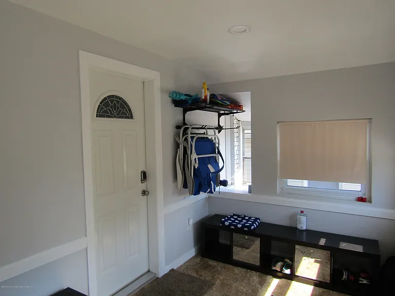 1726 Melrose Ave — Photo 3