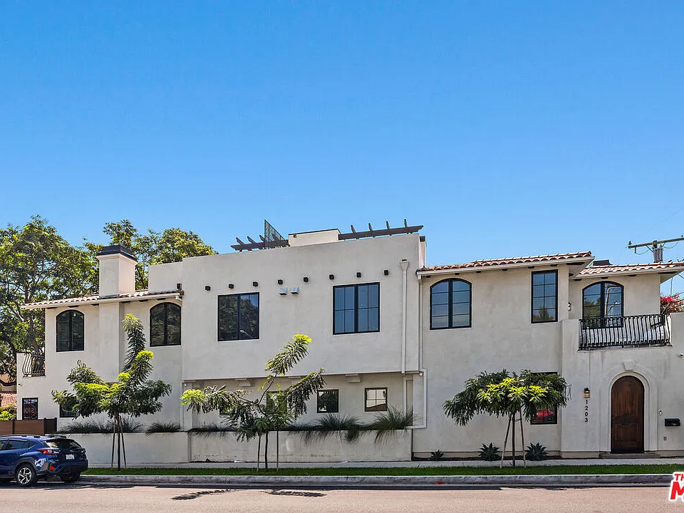 1203 N Vista St