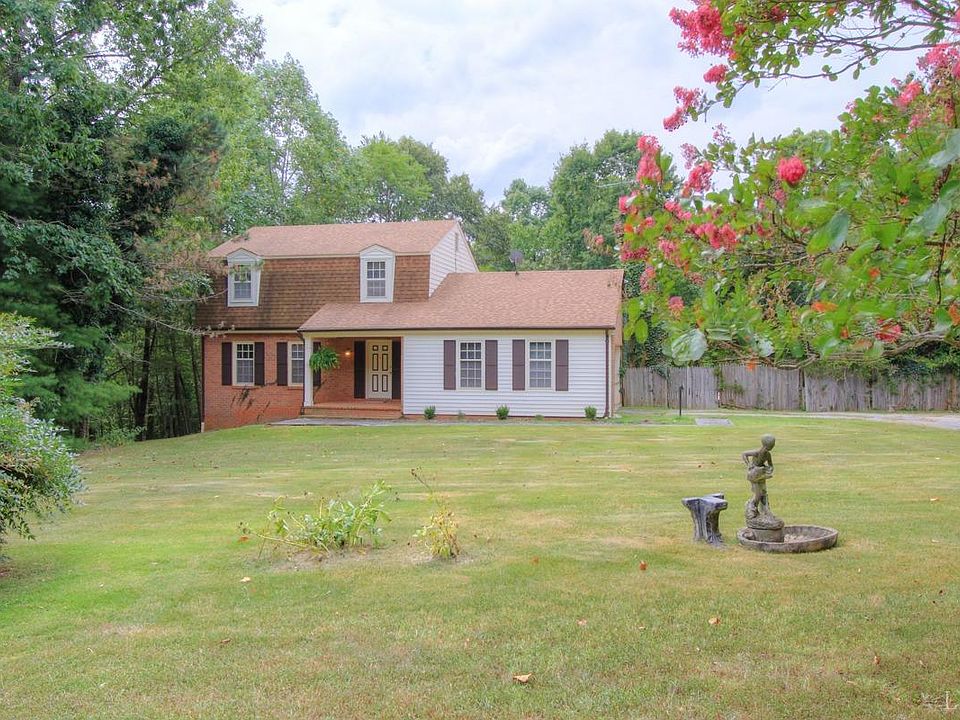 1st image of 411 Casaloma Dr