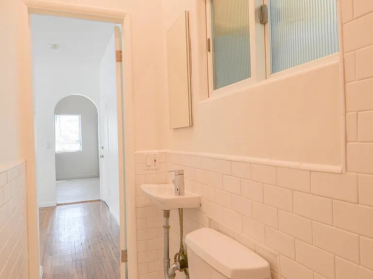 424 N Ogden Dr #6 — Photo 10