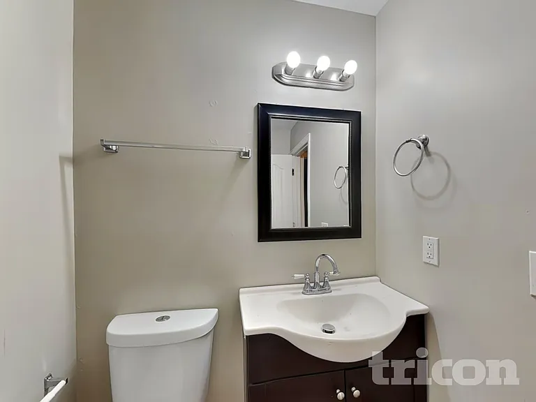 1676 Genoa St — Photo 12