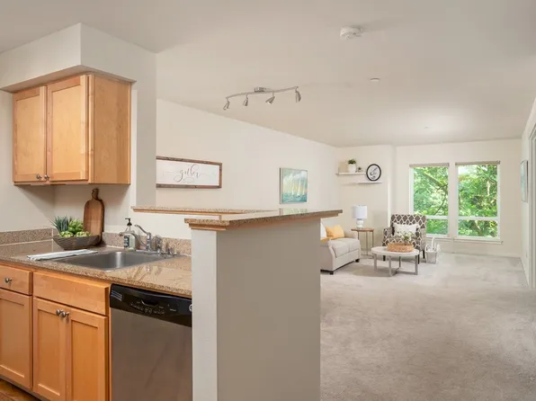 300 High School Road NE #222, Bainbridge Island, WA 98110