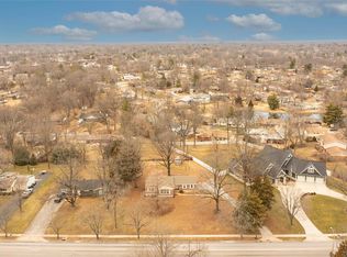 139 Holloway Rd, Ballwin, MO 63011